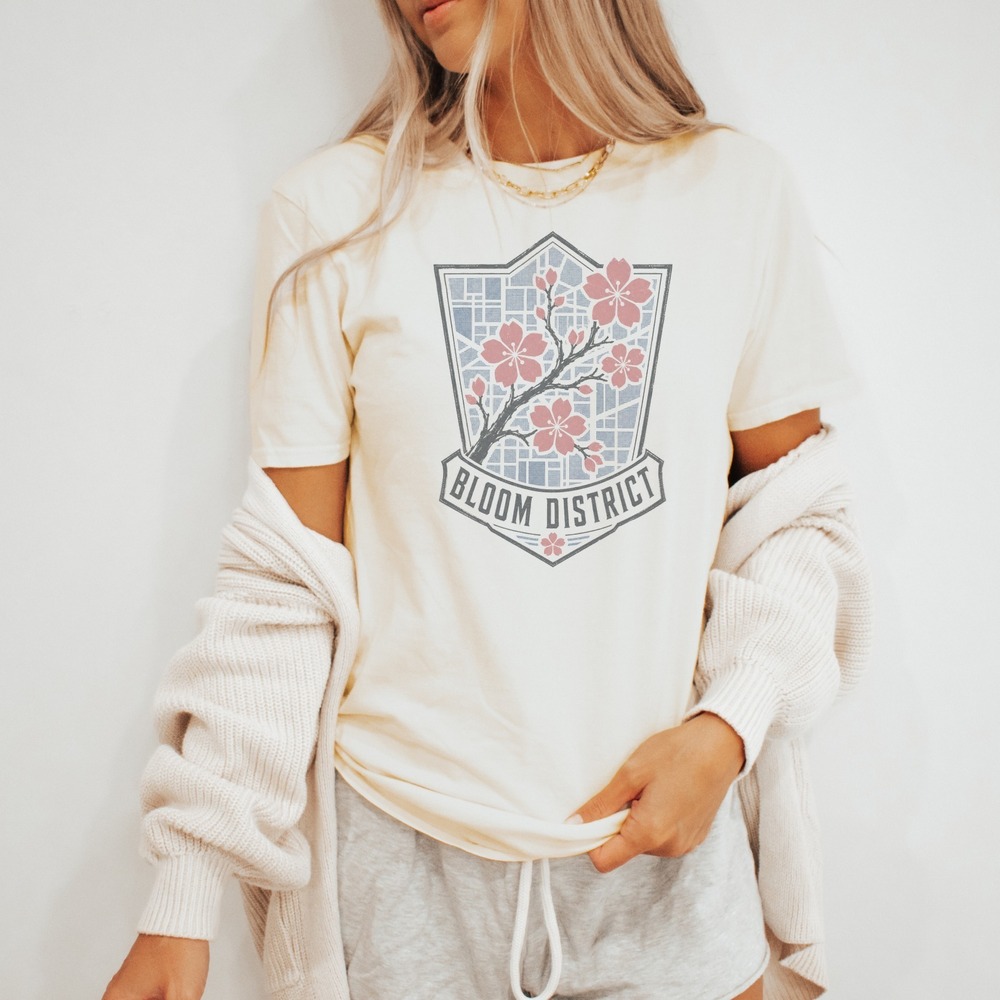 Five Petal Flower Boho Vintage Style Graphic Tee